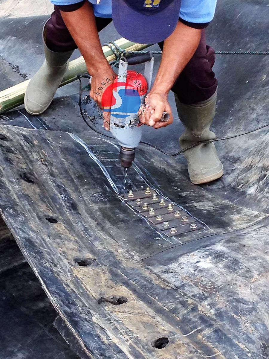 橡胶坝不锈钢夹板修补法